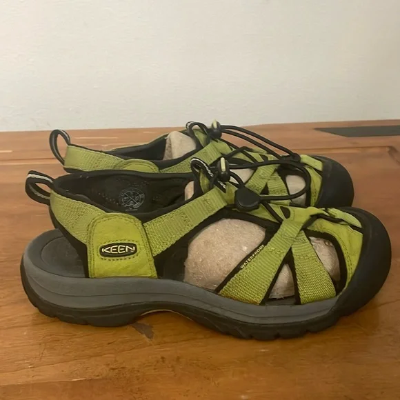 KEEN Waterproof Sandals Size 8 - Picture 5 of 11